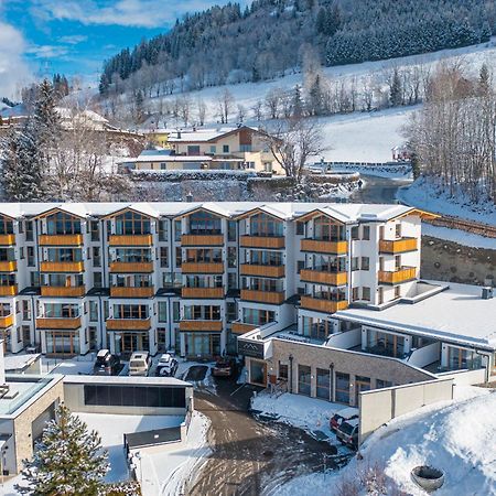 Hotel Alpendorf Ski- & Sonnenresort By Alpentravel Санкт-Йоганн-ім-Понгау Екстер'єр фото